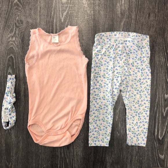 Onsie with floral pants and matching headband - Picture 3 of 5